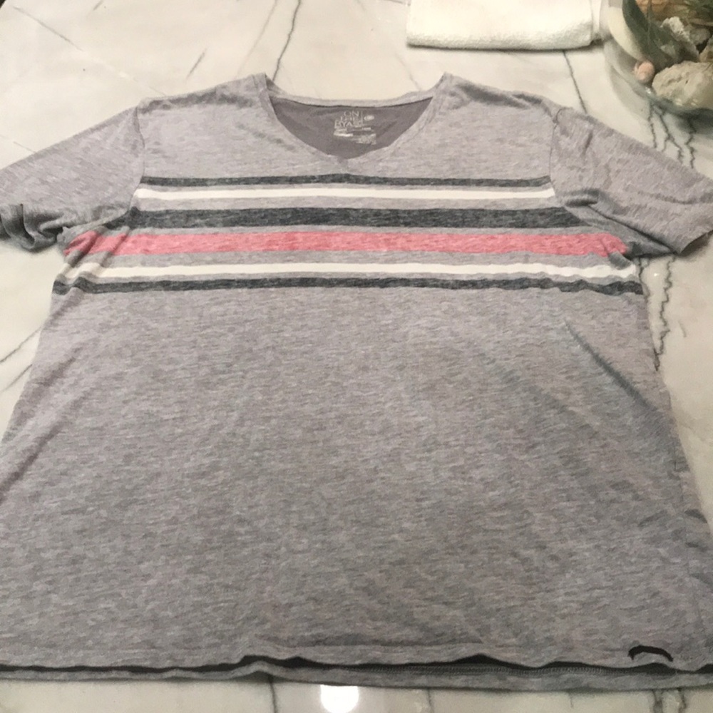 Great t-shirt Large